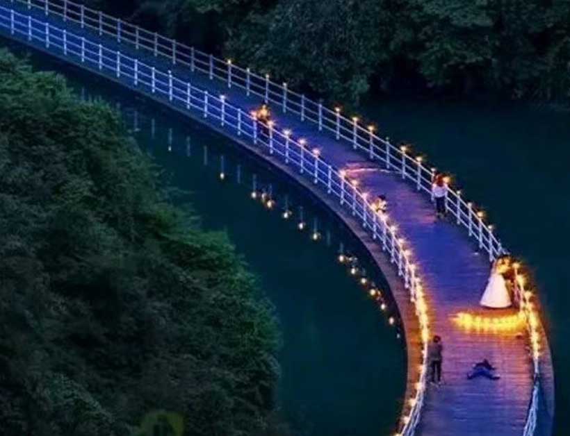 水上浮橋